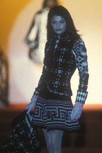 HelenaChristensen_GianniVersaceHCFW1991_04.jpg