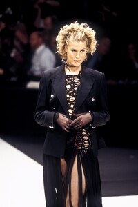 Jean Paul Gaultier 1993 Women RTW 68.jpg