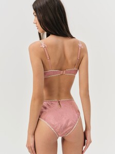 Juliet_High-Waist_Panty_Terracotta_On_Model_3.jpg