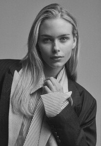 KianaF - ChicPort -250622chictestingjunead3281 copy250710154316590 GS.jpg