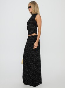 KianaF - PrPolly - Ford Maxi Skirt Onyx Polka-11 - 3-Model-Kiana-Us2.jpg