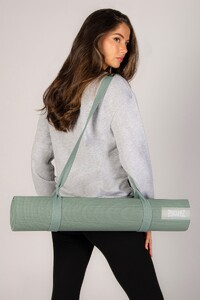Kianna - PineappleUK_pineapple-sage-badge-yoga-mat-01.jpg