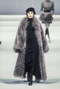 Krizia 1995 Women RTW 24.jpg