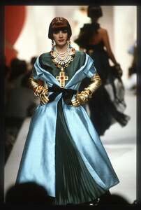 LudmilaIsaeva_ChanelHCSS1991_03.jpg