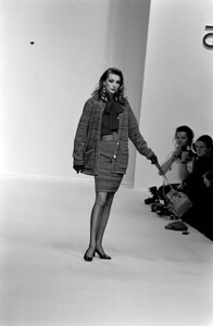 LudmilaIsaeva_GivenchyFW1992_07.jpg