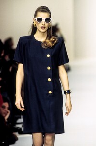 LudmilaIsaeva_GivenchySS1993_08.jpg