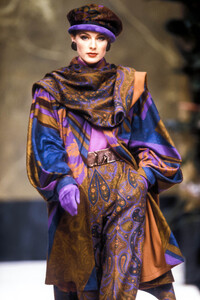 LudmilaIsaeva_JeanLouisScherrerHCFW1991_03.jpg