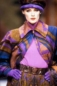 LudmilaIsaeva_JeanLouisScherrerHCFW1991_04.jpg
