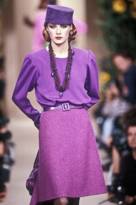 LudmilaIsaeva_YvesSaintLaurentHCFW1990_02.jpg