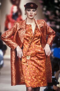 LudmilaIsaeva_YvesSaintLaurentHCFW1991_02.jpg