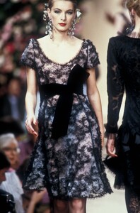 LudmilaIsaeva_YvesSaintLaurentHCFW1991_13.jpg