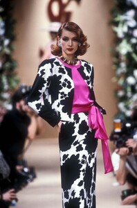 LudmilaIsaeva_YvesSaintLaurentHCSS1991_06.jpg