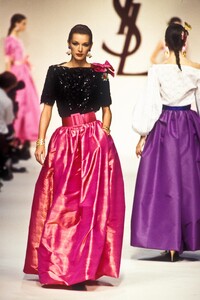 LudmilaIsaeva_YvesSaintLaurentSS1993_03.jpg