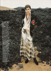 Mathilde,UK ELLE December 1988,Bohemian Rhapsody,Mario Testino 2.jpg