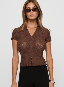MelitaS - PrPolly - Best Shot Collared Top Brown-8 - 1-Model-Melita-Us4_E3713c90-072b-4d66-9bda-975bc936b72f.jpg