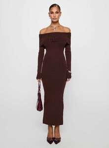 MelitaS - PrPolly - Celestara Off The Shoulder Maxi Dress Chocol-6 - 6-Model-Melita-Us2_27516b66-2812-4634-87c5-51e80c491caa.jpg