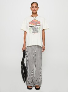 MelitaS - PrPolly - Country Festival Oversized Tee White-6 - 6-Model-Melita-Us4_57548a9e-7f72-4e65.jpg