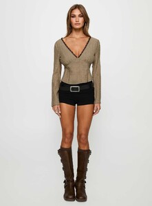 MelitaS - PrPolly - Haega Long Sleeve Top Olive-6 - 6-Model-Melita-Us4_33bb4567-7482-4f0e.jpg