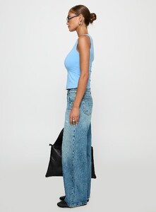 MelitaS - PrPolly - Picasso Straight Leg Jean Mid Blue-7 - 3-Model-Melita-Us2_8cbabe7b-03ee-4b5c-82db-Aaa39823ba0f.jpg