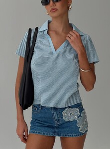 MelitaS - PrPolly - Ralphy Collared Top Blue Stripe-7 - 0-Model-Melita-Us4_Ba1e5fa9-4707-4c03-B893-04a2584b054e.jpg