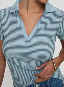 MelitaS - PrPolly - Ralphy Collared Top Blue Stripe-7 - 5-Model-Melita-Us4_91950fb0-4281-46ca-8e68-97a2fead2711.jpg