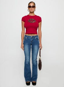 MelitaS - PrPolly - Sutin Tee Red-8 - 6-Model-Melita-Us4_746d4c05-B874-4f09-Afdf-Ffda7742af74.jpg