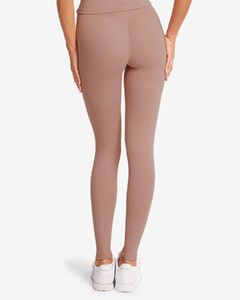 NSole - CSB - Form Invisible Scrunch Leggings _ Walnut_CSB_ISSY27540_small_ecom_back-bottom.jpg