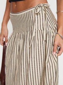 NSole - PrPolly - Antheia Maxi Skirt Multi-7 - 5-Model-Nat-Us2_C17d0cfa-7eee-4fd8.jpg