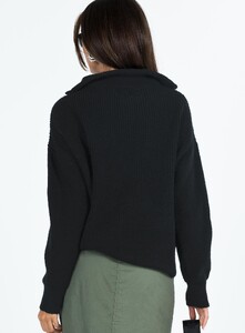 NSole - PrPolly - Ferry Zip Front Jumper Black-7 - 4-Model-Nat-Us2_36e73298-5050-465b.jpg