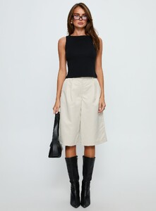 NSole - PrPolly - Jakai Longline Tailored Short Cream-7 - 6-Model-Nat-Us2_A3f31dc9-E5c0-4205.jpg