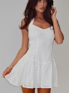 NSole - PrPolly - Kaesie Halter Mini Dress White-8 - 7-Model-Nat-Us2_195af12a-Ca33-41d7.jpg