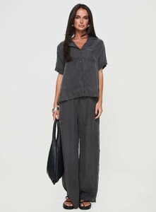 NSole - PrPolly - Mahlab Pants Slate-7 - 6-Model-Nat-Us2_1a161a1e-C0f0-47b4.jpg