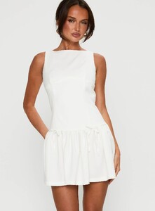 NSole - PrPolly - Milienne Mini Dress White-8 - 0-Model-Nat-Us2_E1fa6f39-0973-487b.jpg