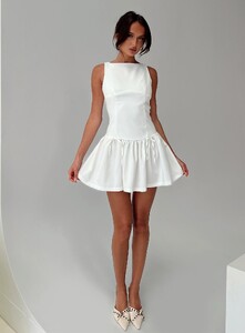 NSole - PrPolly - Milienne Mini Dress White-8 - 7-Model-Nat-Us2_8722c599-99b0-4e2e.jpg