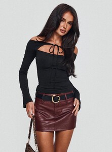 NSole - PrPolly - Nevah Long Sleeve Top Black-9 - 7-Model-Nat-Us2_E665699f-31d0-4165.jpg