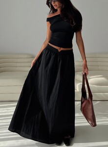 NSole - PrPolly - Rennata Gathered Mid Rise Maxi Skirt Black-11 - 0-Model-Nat-Us2_85a0bb1e-888c-47d2.jpg
