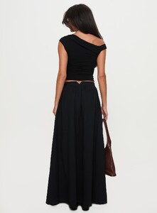 NSole - PrPolly - Rennata Gathered Mid Rise Maxi Skirt Black-11 - 4-Model-Nat-Us2_D01082ab-Fdd1-48fa.jpg