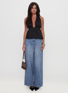 NSole - PrPolly - Saddler Halter Top Black-7 - 6-Model-Nat-Us2_8457ef73-B3ae-4b68.jpg