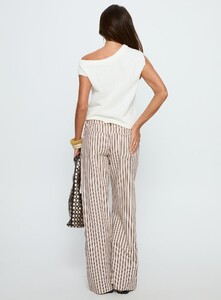 NSole - PrPolly - Vendi Low Rise Pant Brown Stripe-9 - 4-Model-Nat-Us2_4fe6e458-363a-4e75.jpg
