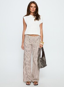 NSole - PrPolly - Vendi Low Rise Pant Brown Stripe-9 - 6-Model-Nat-Us2_Aefcc923-B92b-470e.jpg