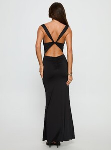 NSole - PrPolly - Yakira Halter Cut Out Maxi Dress Black-9 - 4-Model-Nat-Us2_3bb23db4-Bf2e-4ffa.jpg