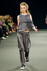 Neva Fashion Week - St. Petersburg Fashion Week -TatyanaGordienko_FW2010_1_1.jpg