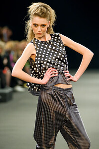 Neva Fashion Week - St. Petersburg Fashion Week -TatyanaGordienko_FW2010_1_3.jpg