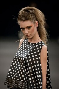 Neva Fashion Week - St. Petersburg Fashion Week -TatyanaGordienko_FW2010_1_4.jpg