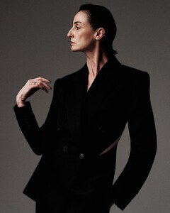 Puss Puss Magazine Issue 22_9.jpg