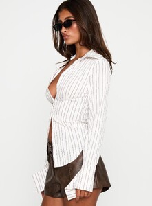 SAsici - PrPolly - Madlin Long Sleeve Top Beige Stripe-8 - 3-Model-Selina-Us2.jpg