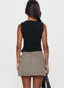 SAsici - PrPolly - Paltrow Cargo Mini Skort Washed Brown-8 - 4-Model-Selina-Us2.jpg