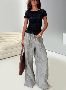 SAsici - PrPolly - Spoiler Alert Ruched Top Black-8 - 7-Model-Selina-Us2.jpg