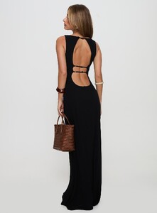 SaskiaJ - PrPolly - Ace Of Hearts Backless Maxi Dress Black-9 - 4-Model-Saskia-Us2.jpg