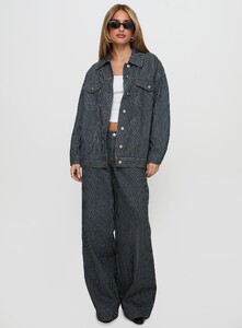 SaskiaJ - PrPolly - Actually Invested Jacket Denim Stripe-9 - 2-Model-Saskia-Us2.jpg